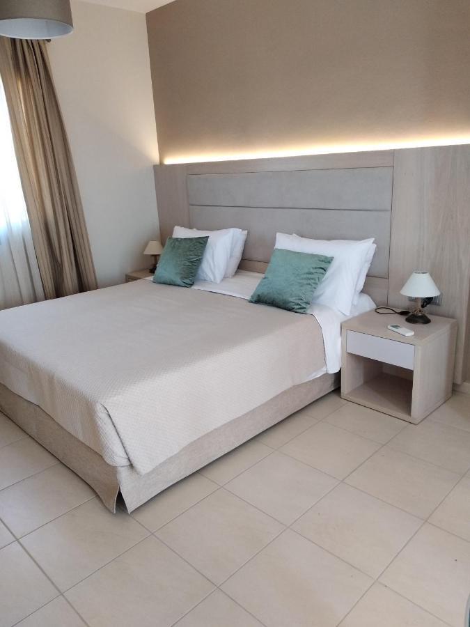 Rita Mare Seafront Villas Heated Pools Gennadi Extérieur photo