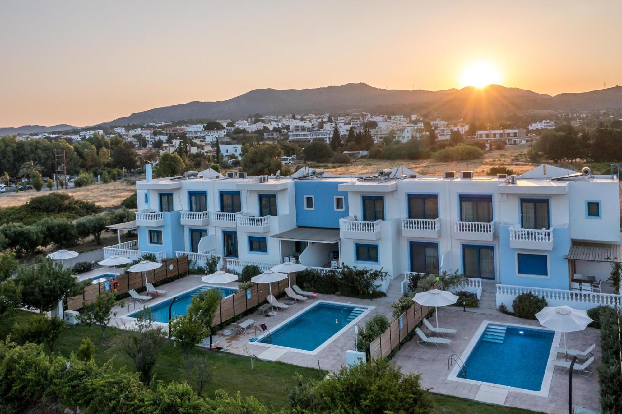 Rita Mare Seafront Villas Heated Pools Gennadi Extérieur photo