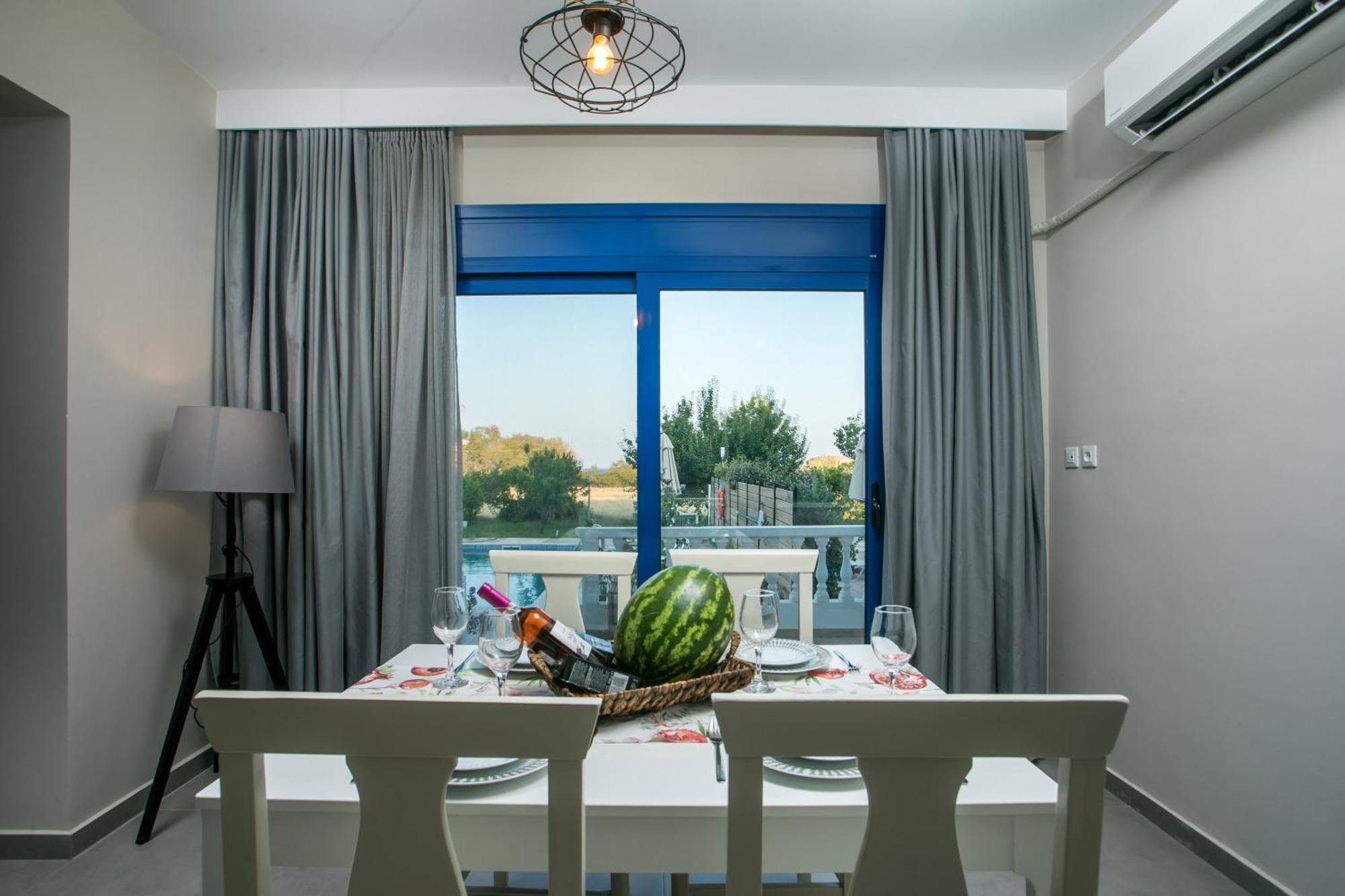 Rita Mare Seafront Villas Heated Pools Gennadi Extérieur photo