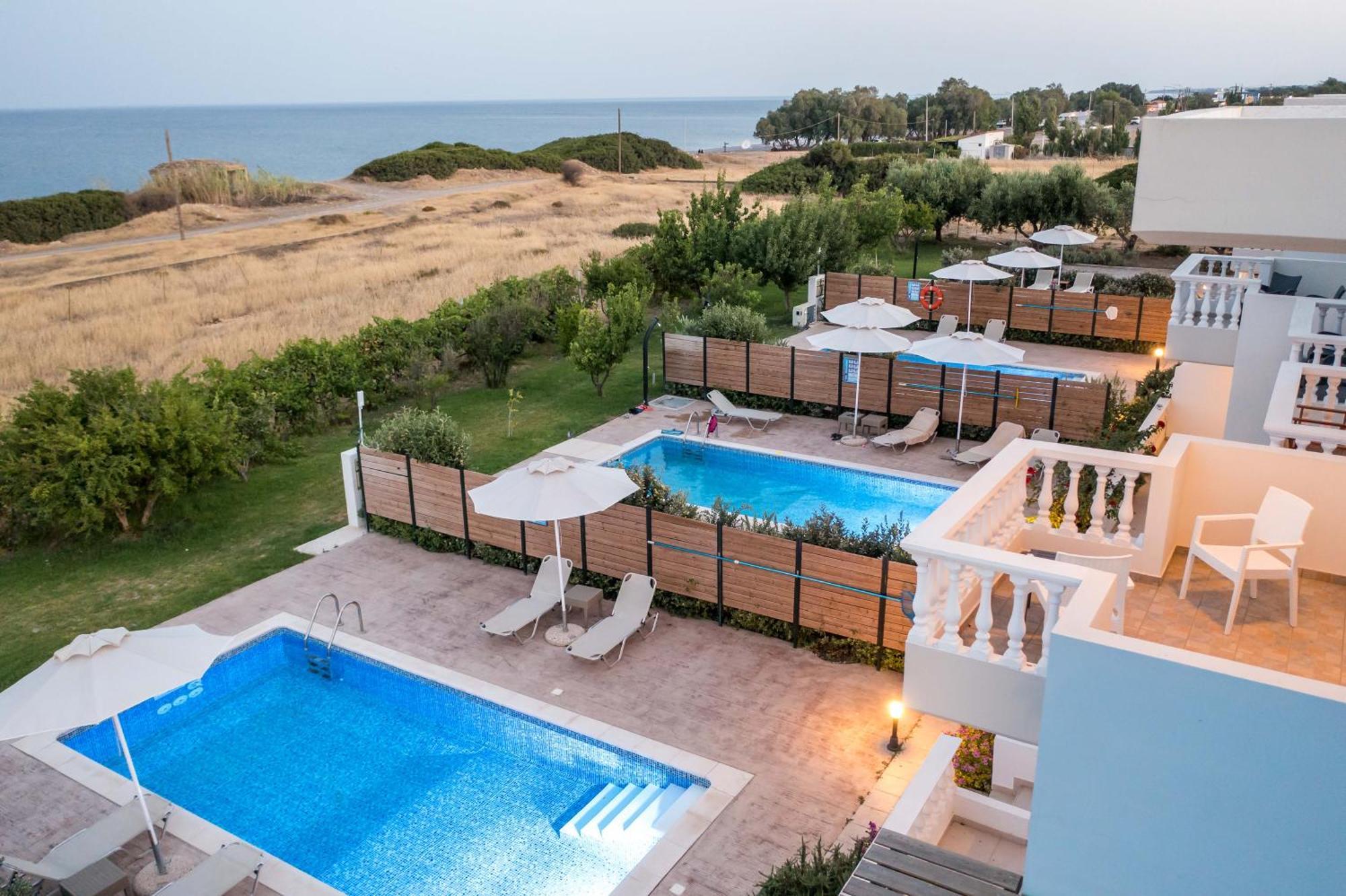 Rita Mare Seafront Villas Heated Pools Gennadi Extérieur photo