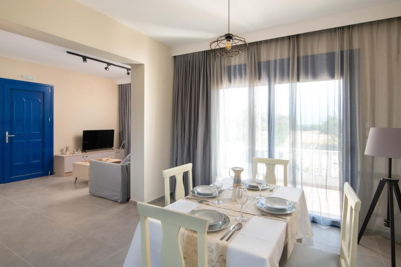 Rita Mare Seafront Villas Heated Pools Gennadi Extérieur photo